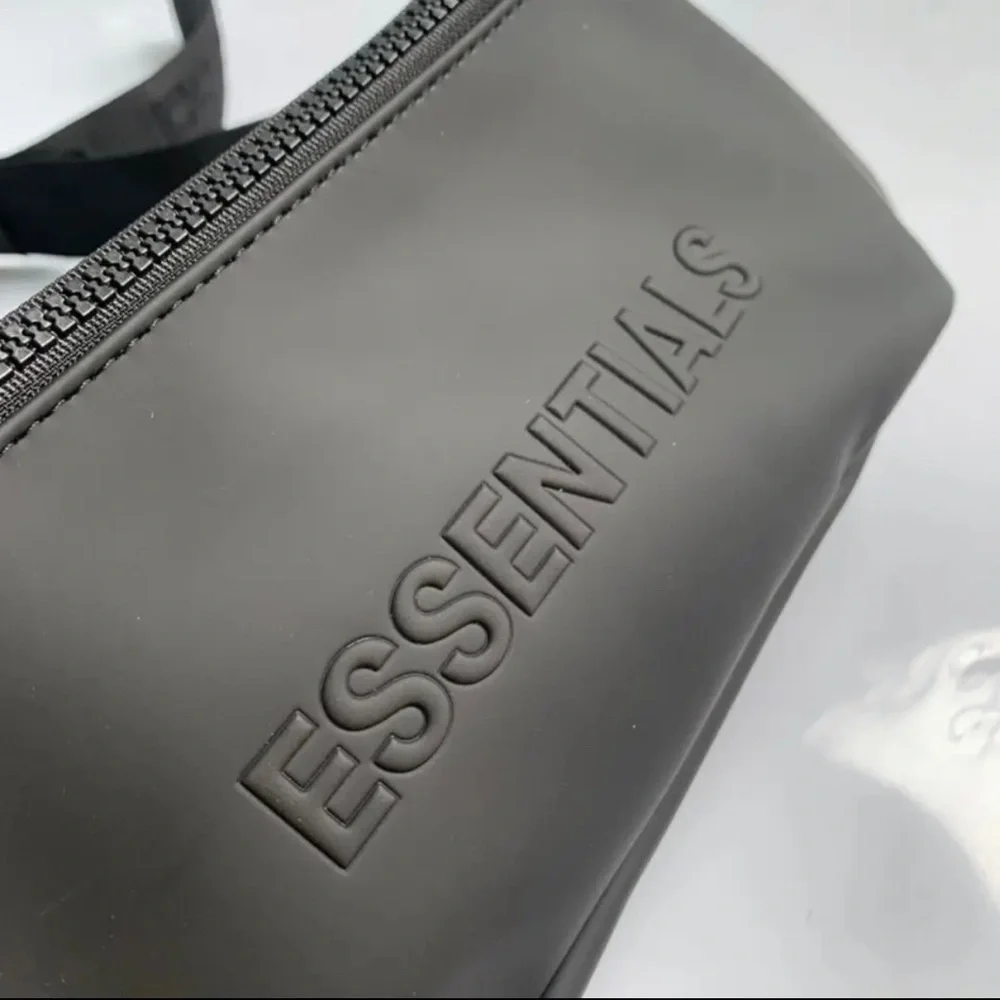 Mini bag essentials - Picture 2 of 7